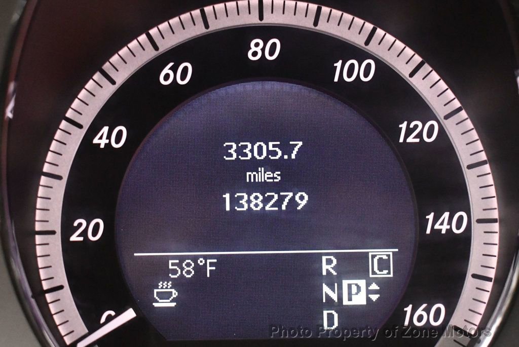 Used 2010 Mercedes-Benz E 550 4MATIC Sedan image 34