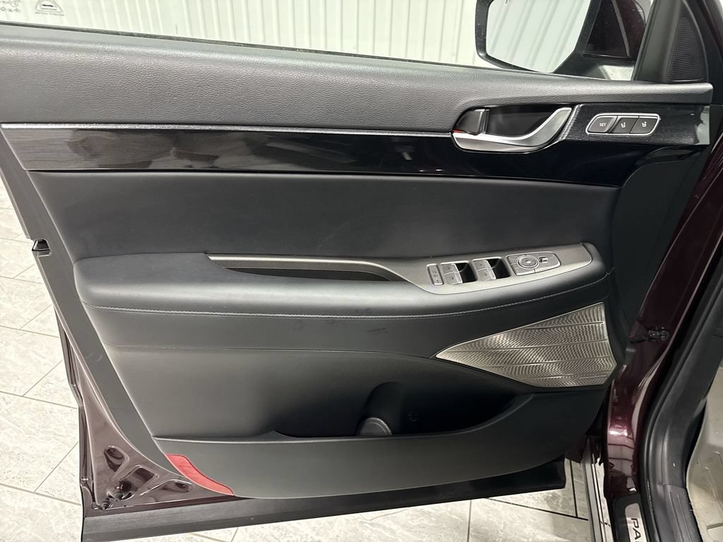 Used 2021 Hyundai Palisade Limited w/ Cargo Package FWD image 23