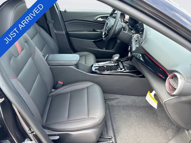 New 2026 Chevrolet Trax RS w/ Sunroof Package FWD image 25