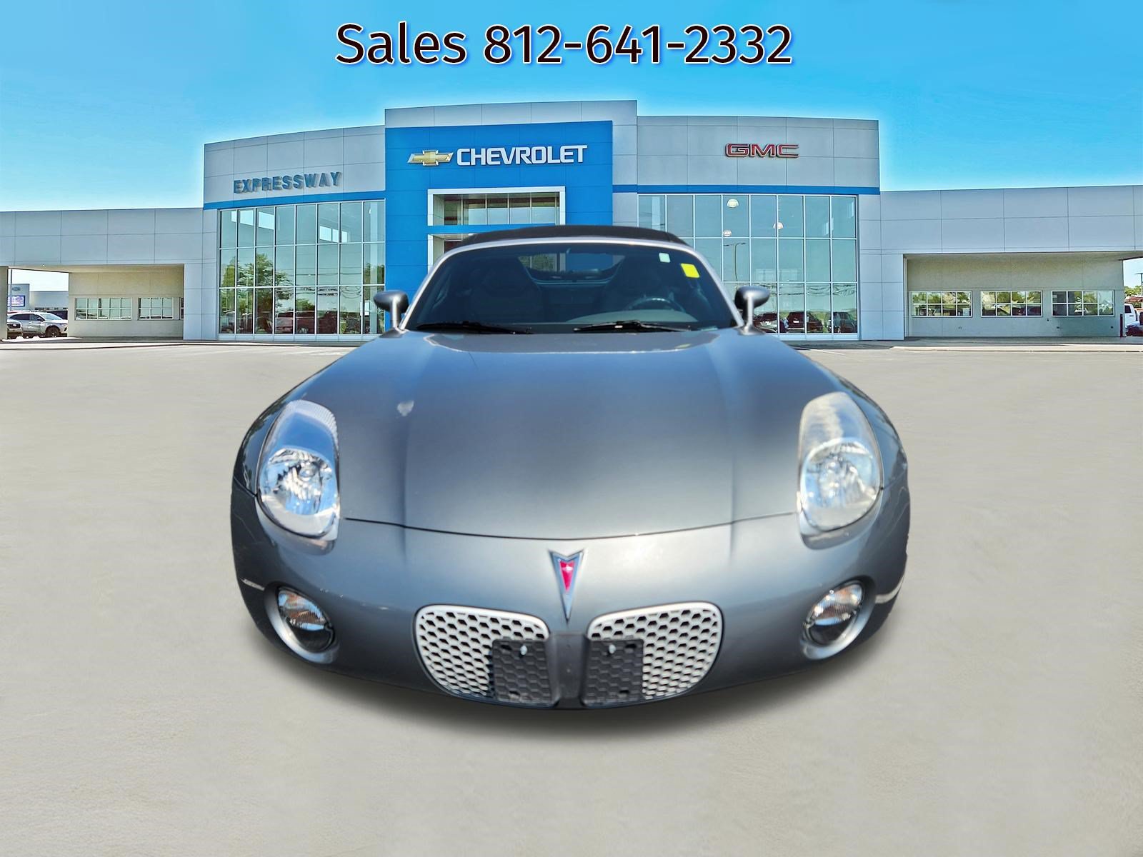 Used 2007 Pontiac Solstice Convertible w/ Premium Package RWD image 2