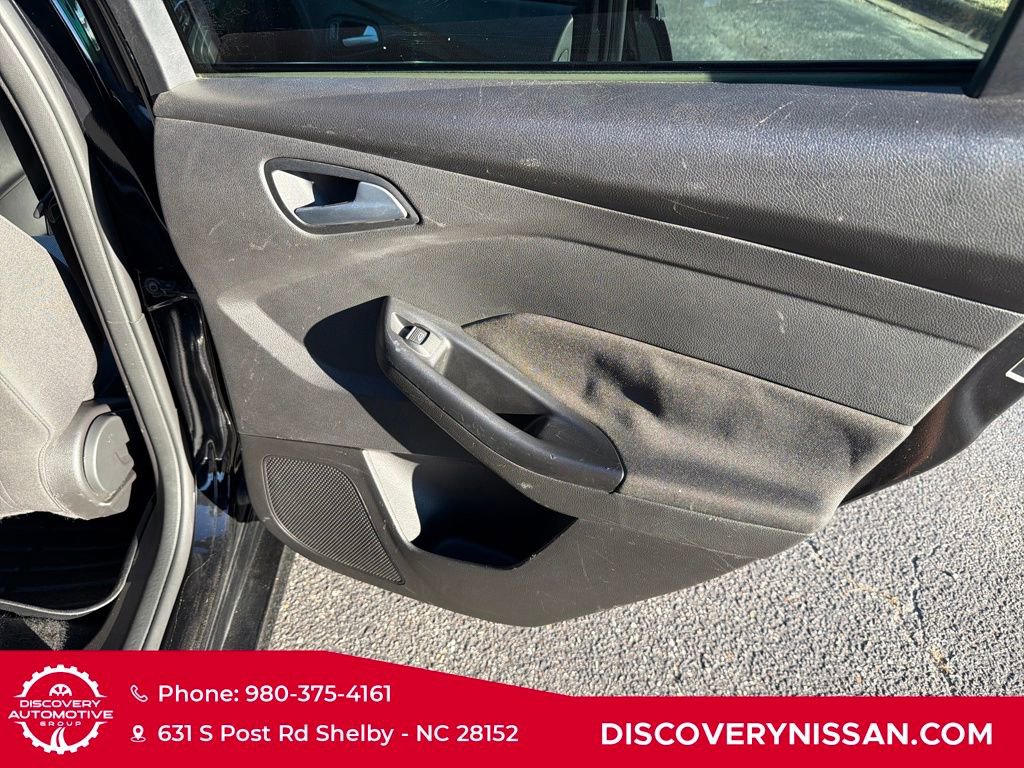 Used 2017 Ford Focus ST image 38