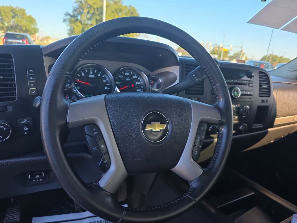 Used 2014 Chevrolet Silverado 2500 LT w/ Interior Plus Package image 9