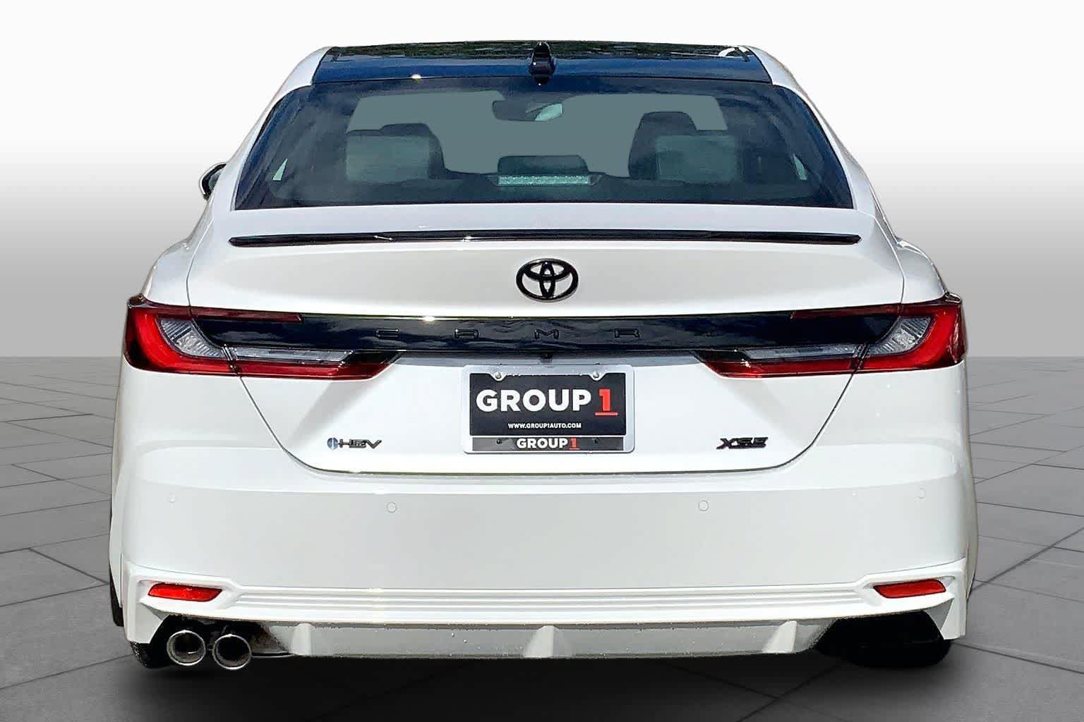 New 2026 Toyota Camry Hybrid FWD image 4