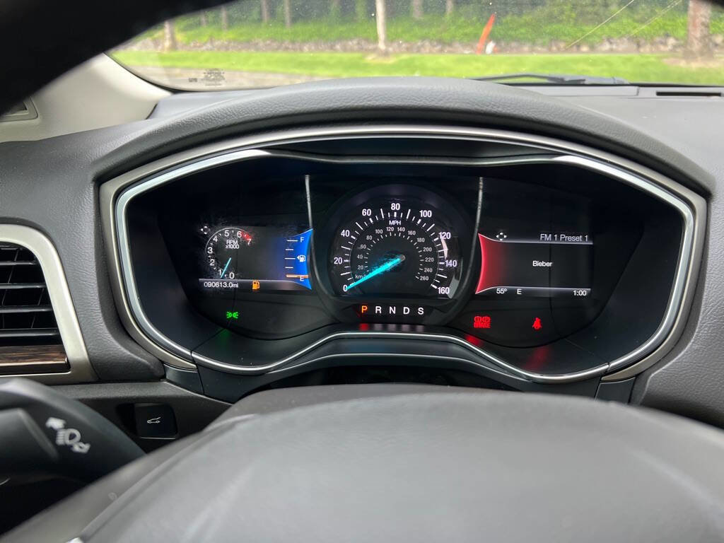 Used 2016 Ford Fusion SE w/ Equipment Group 202A FWD image 13