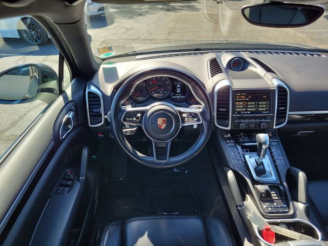 Used 2016 Porsche Cayenne image 26