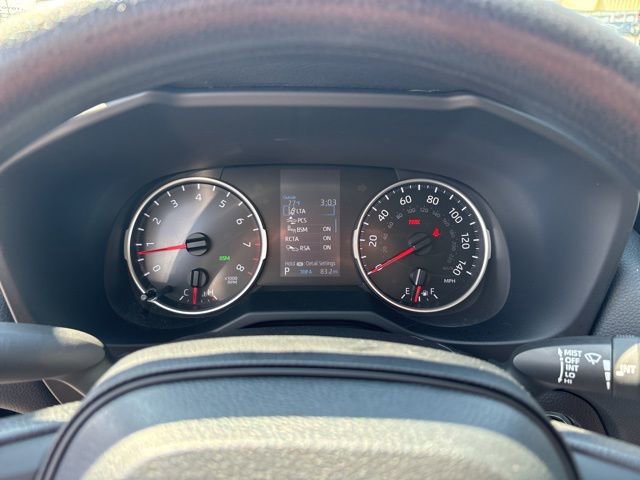 Used 2022 Toyota RAV4 XLE image 15