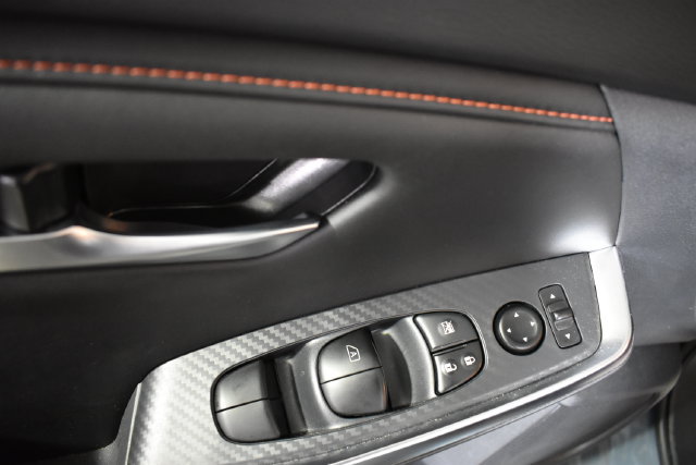 Certified 2025 Nissan Sentra SR FWD image 8