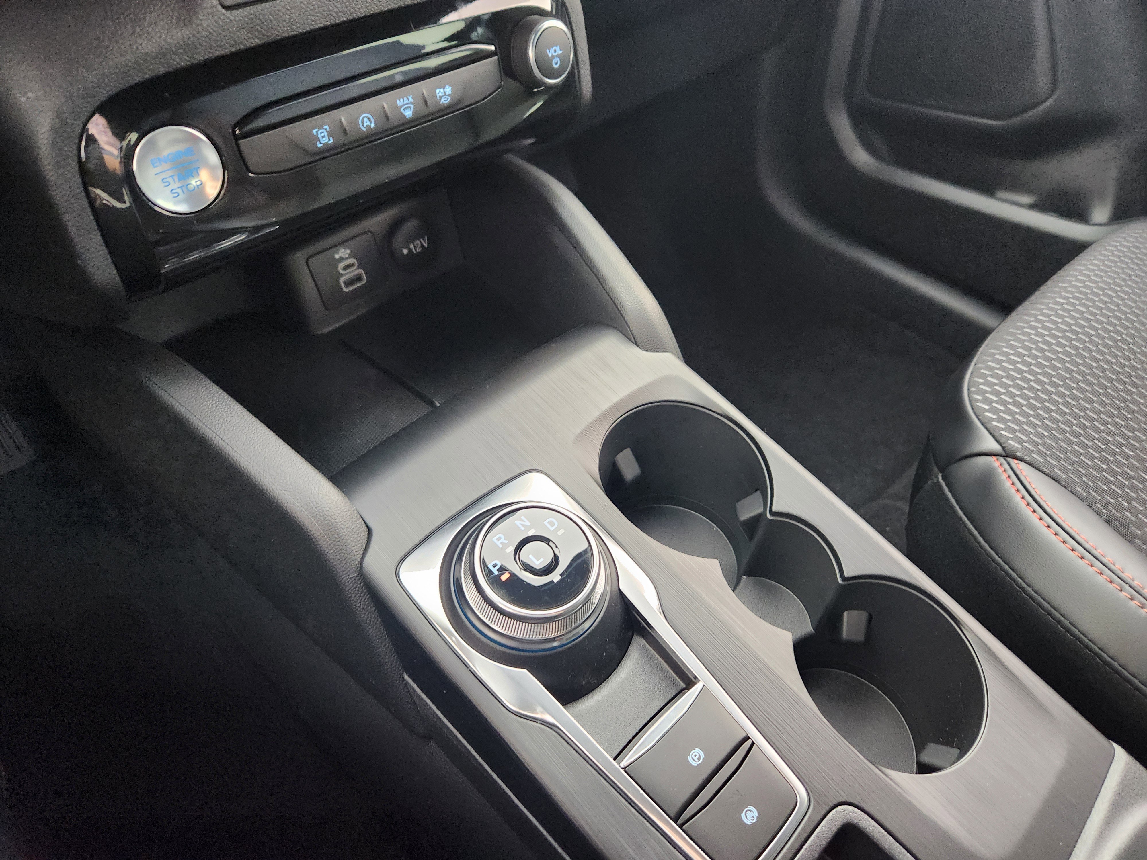 New 2026 Ford Escape ST-Line w/ Tech Pack #1 image 16