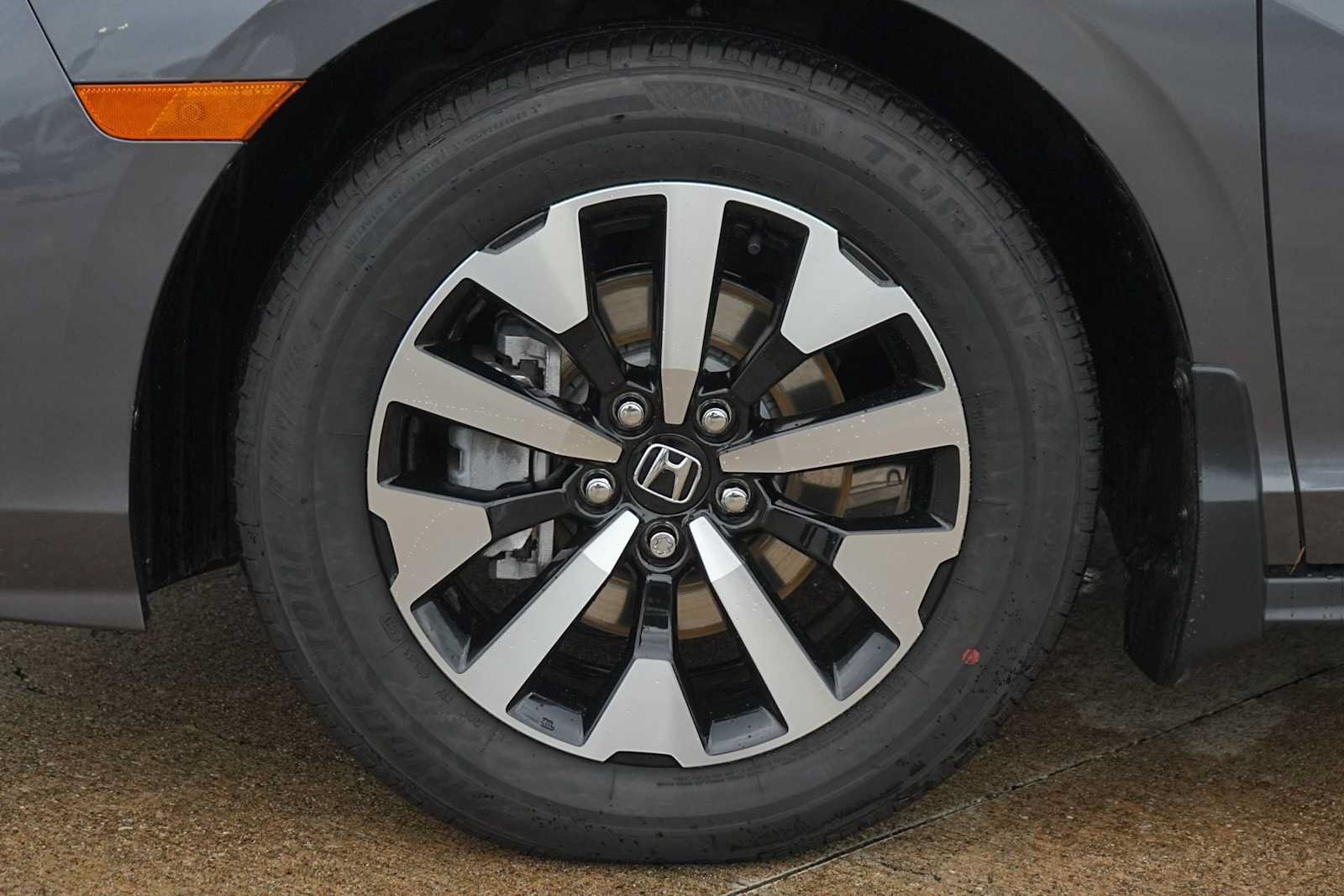 Certified 2026 Honda Odyssey EX-L image 7