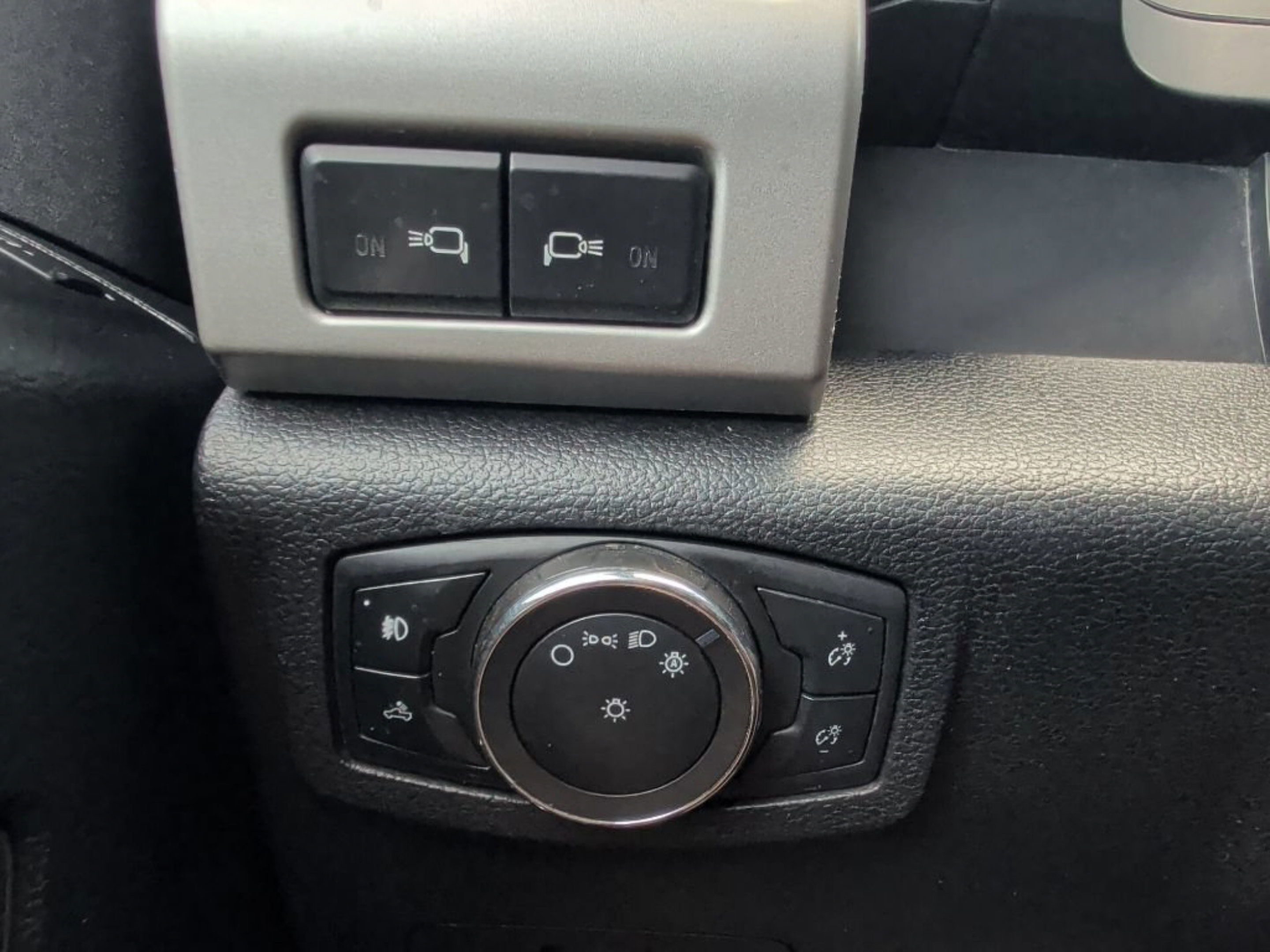 Used 2019 Ford F250 Lariat w/ Lariat Value Package AWD/4WD image 36