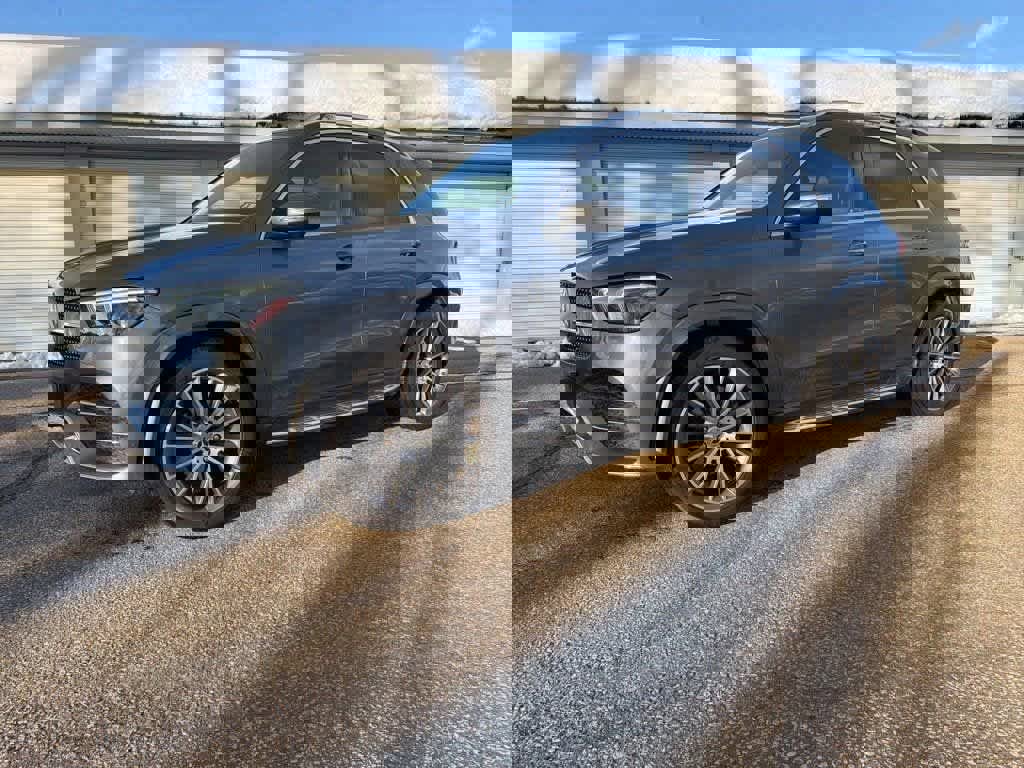Used 2022 Mercedes-Benz GLE 350 4MATIC image 2