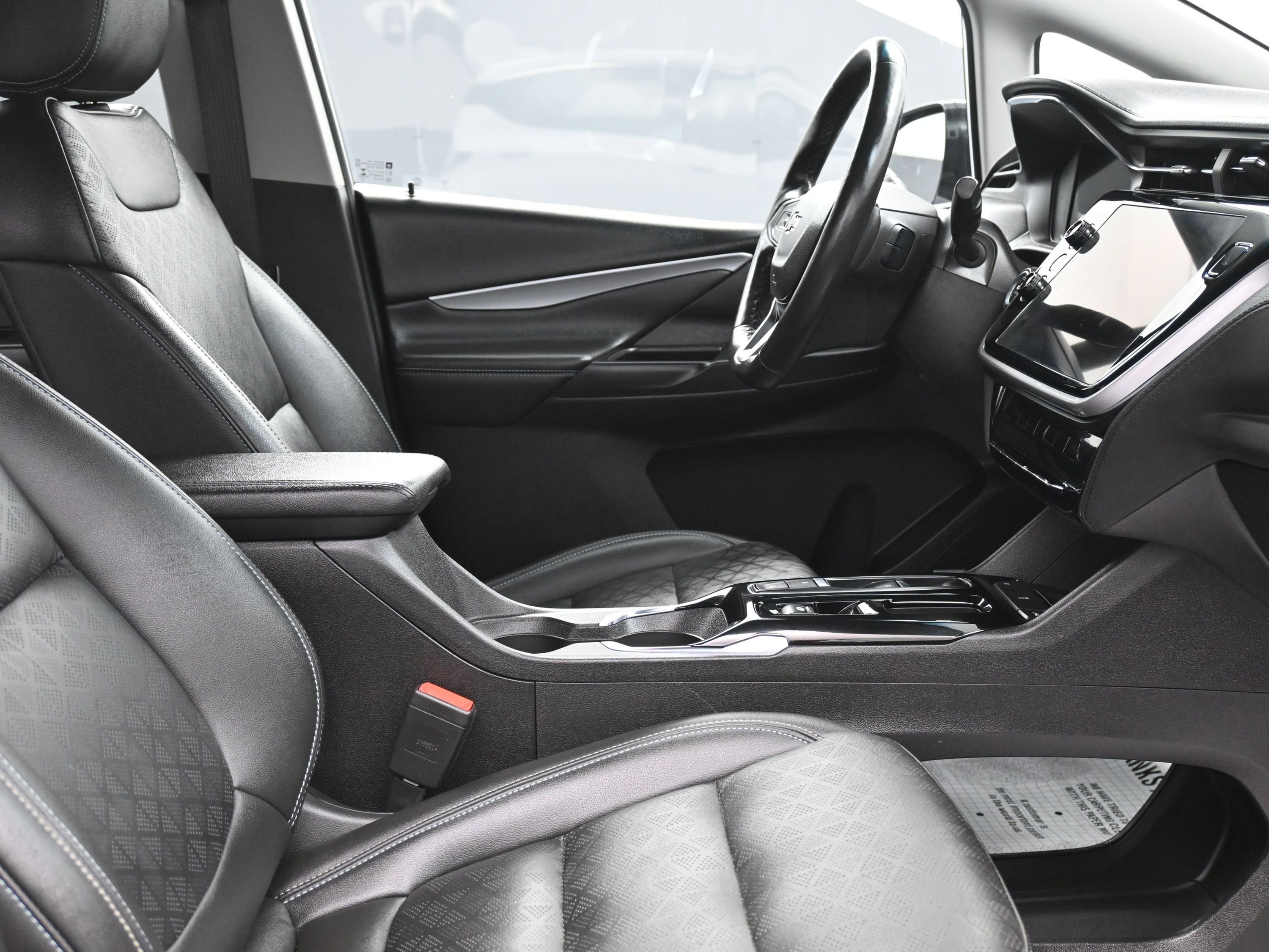 Used 2023 Chevrolet Bolt LT w/ Infotainment Package image 22