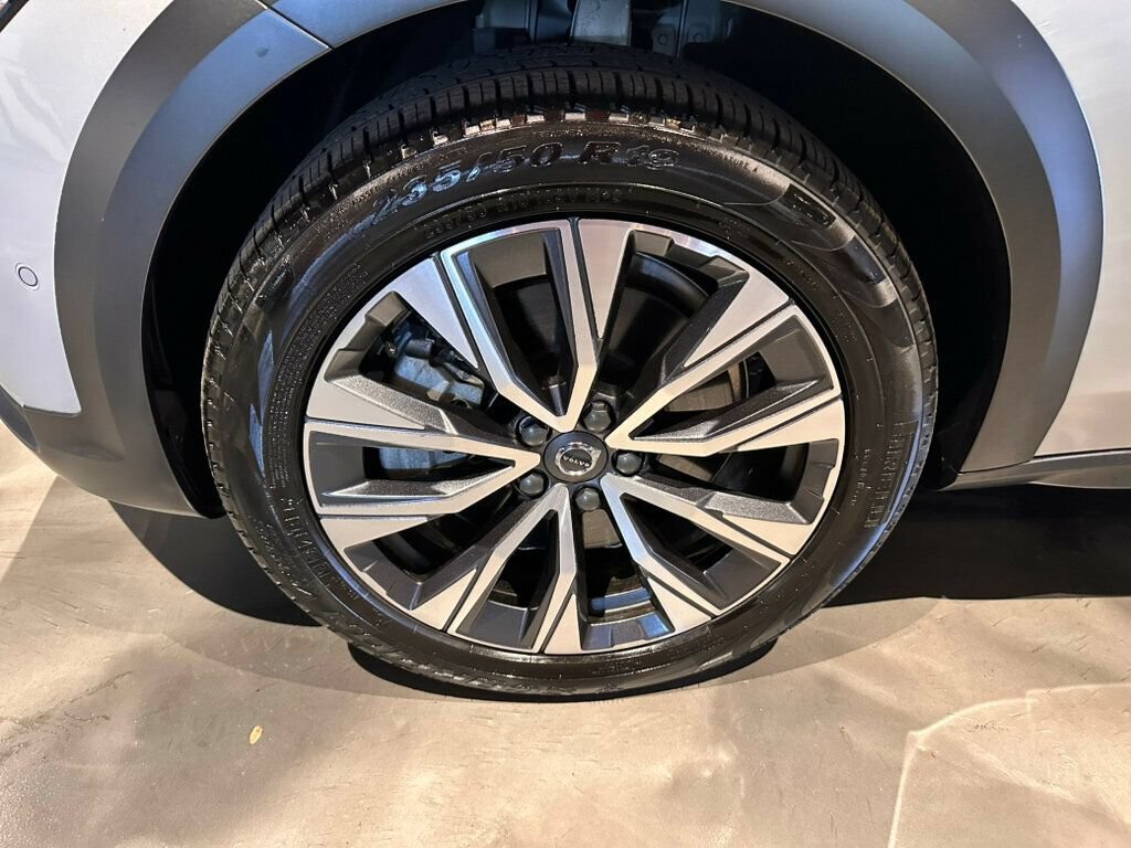Used 2025 Volvo V90 B6 Cross Country Plus w/ Protection Package Premier AWD/4WD image 10