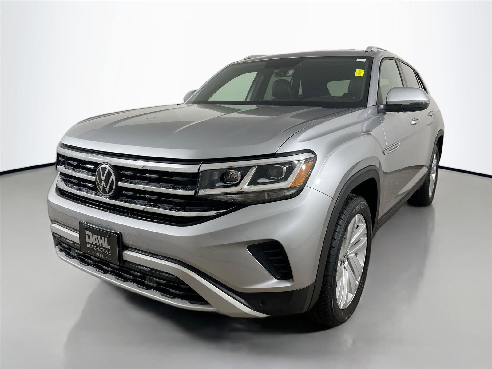 Used 2023 Volkswagen Atlas Cross Sport SE AWD/4WD image 4