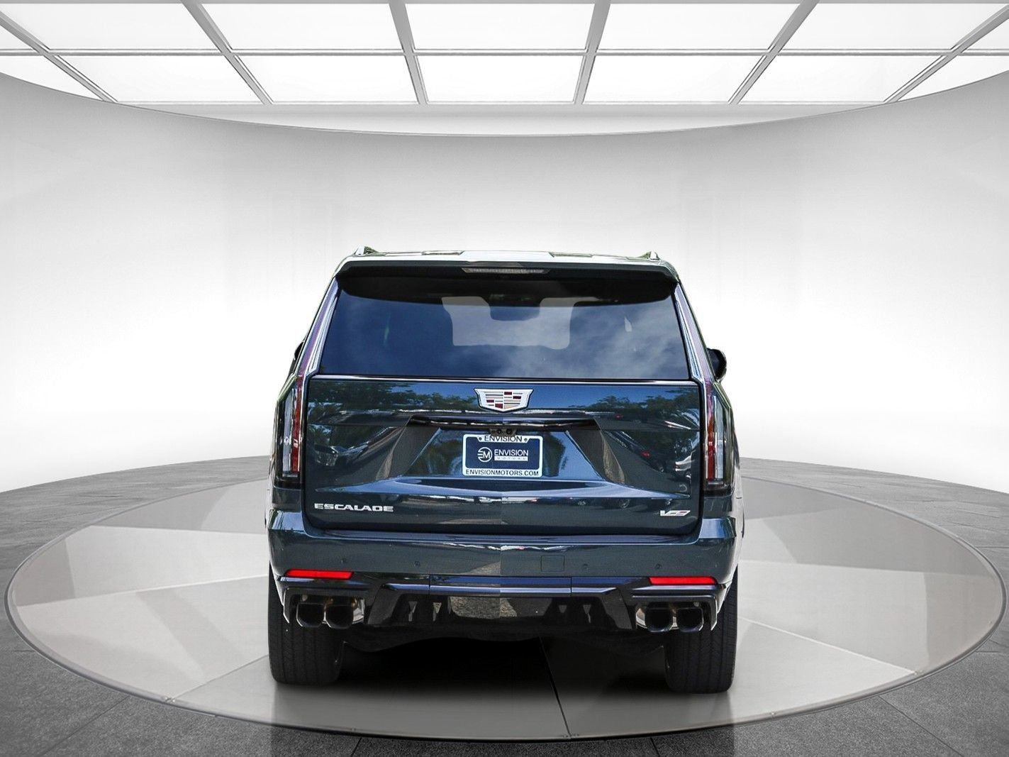 Used 2025 Cadillac Escalade ESV V AWD/4WD image 3