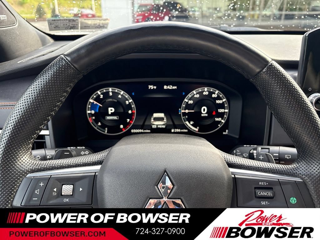 Used 2024 Mitsubishi Outlander SEL AWD/4WD image 24