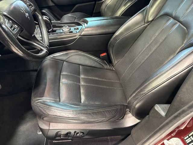 Used 2018 Maserati Levante S GranSport image 24