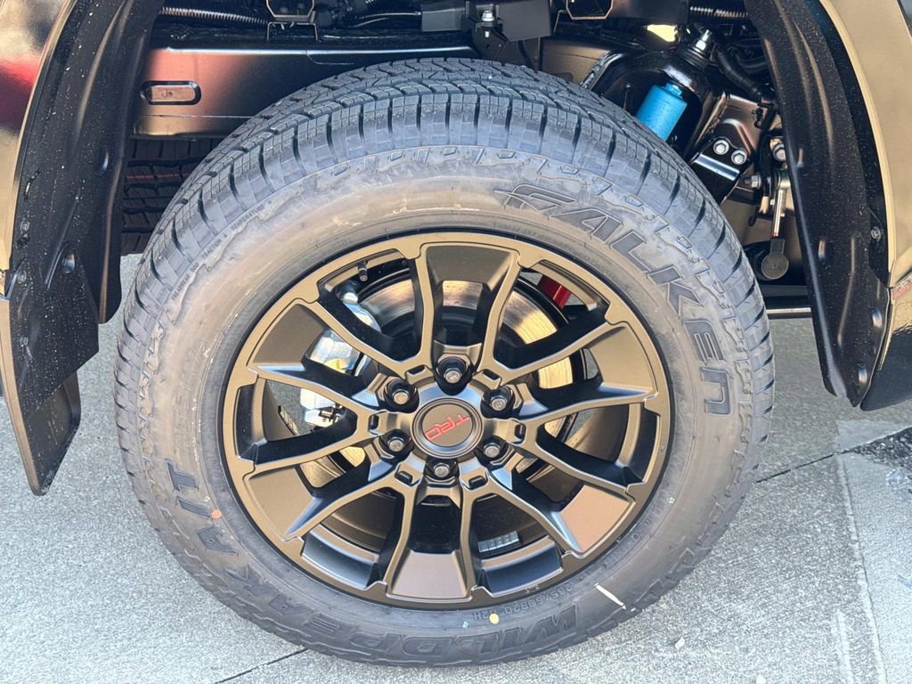 New 2025 Toyota Tundra Platinum w/ TRD Off-Road Package image 9