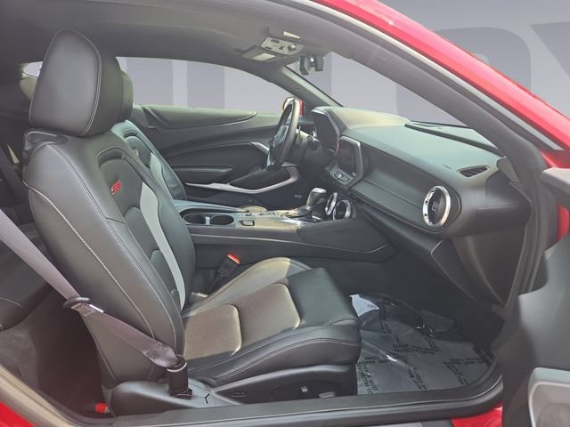 Used 2016 Chevrolet Camaro SS RWD image 17