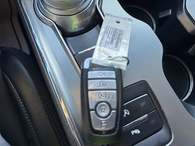 Used 2022 Ford Edge Titanium w/ Equipment Group 301A image 24