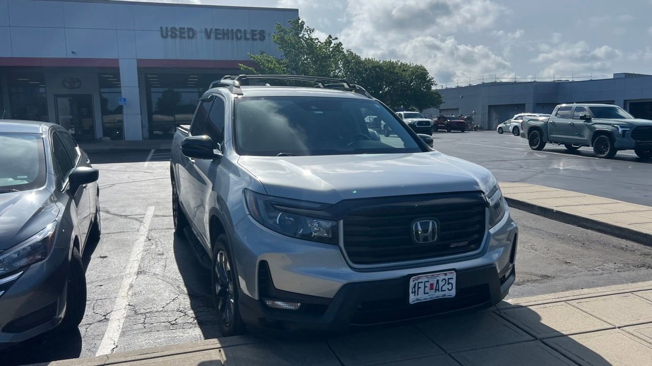 Used 2021 Honda Ridgeline Sport image 1
