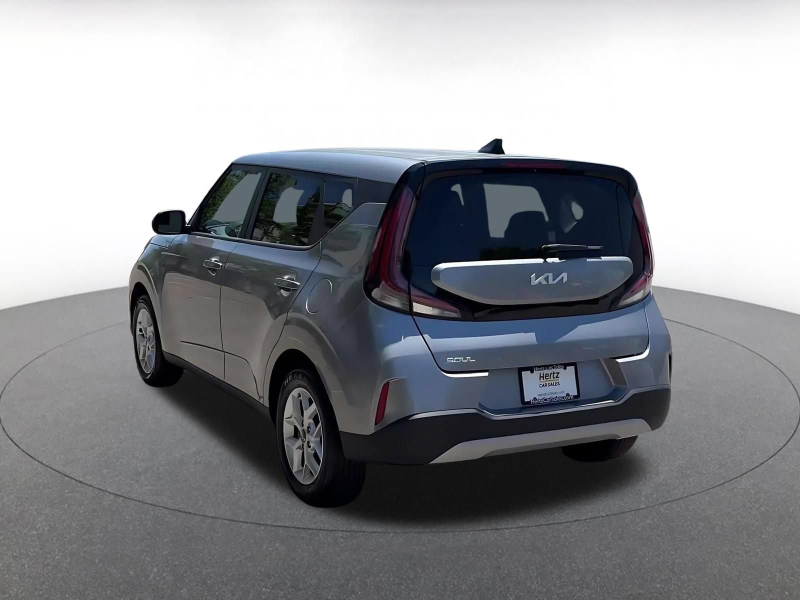 Used 2025 Kia Soul LX w/ LX Technology Package FWD image 11