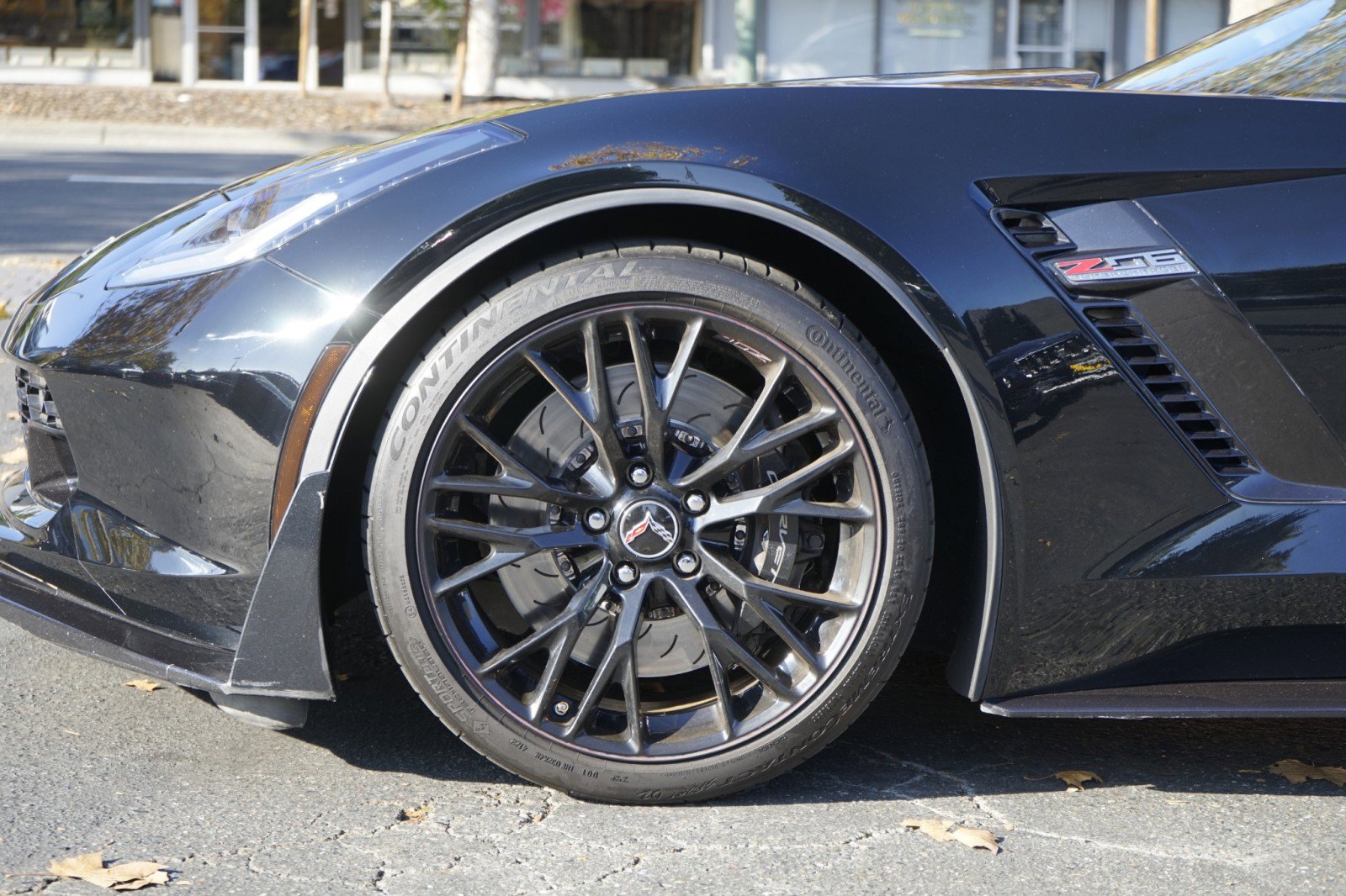 Used 2015 Chevrolet Corvette Z06 w/ 3LZ Preferred Equipment Group image 11