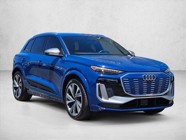 Certified 2025 Audi SQ6 e-tron Premium Plus w/ Premium Plus AWD/4WD image 3