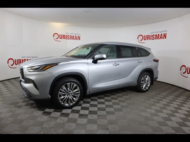 Used 2025 Toyota Highlander Platinum image 5