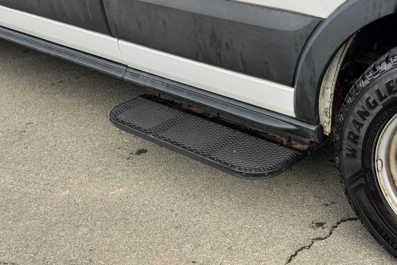 Used 2016 Ford Transit 250 148 Medium Roof image 23