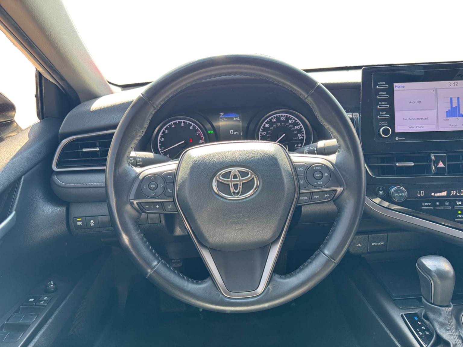 Used 2024 Toyota Camry SE w/ Convenience Package FWD image 13
