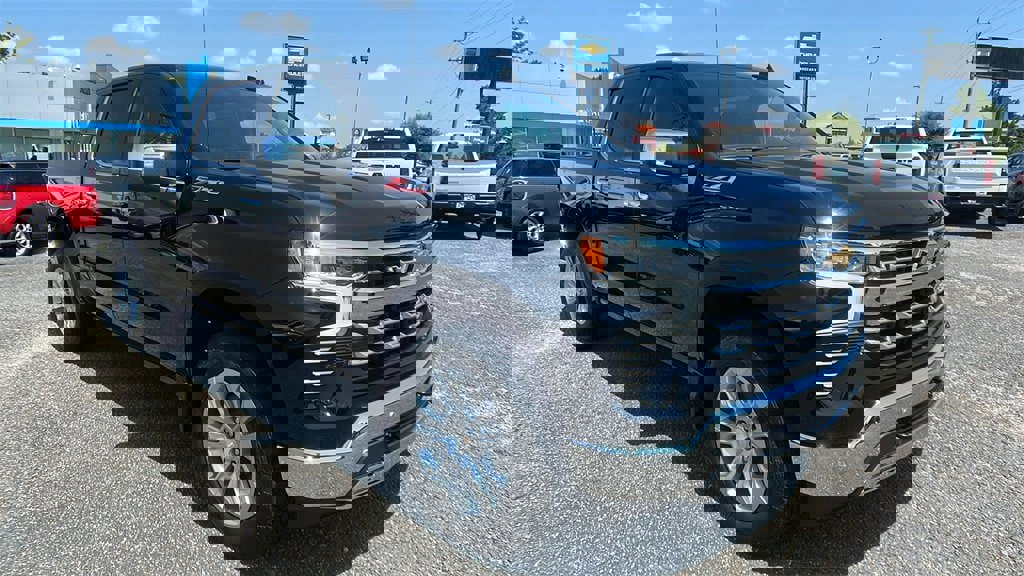 New 2026 Chevrolet Silverado 1500 LTZ w/ LTZ Premium Package image 3