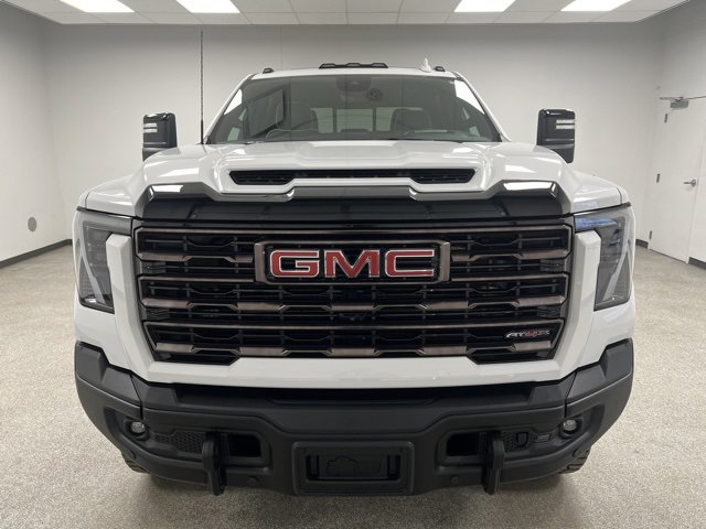 Used 2025 GMC Sierra 2500 AT4X w/ AT4X AEV Edition image 3