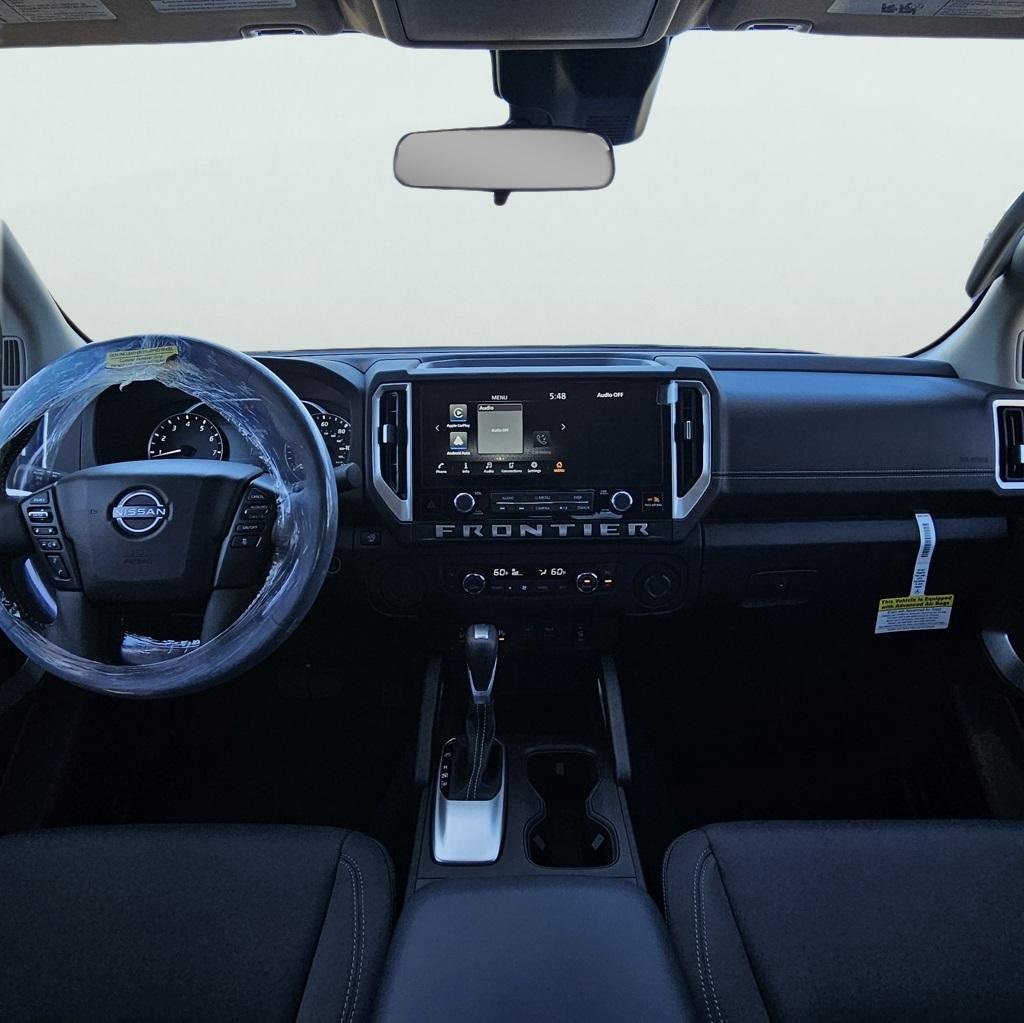 Used 2025 Nissan Frontier SV w/ SV Convenience Package image 11