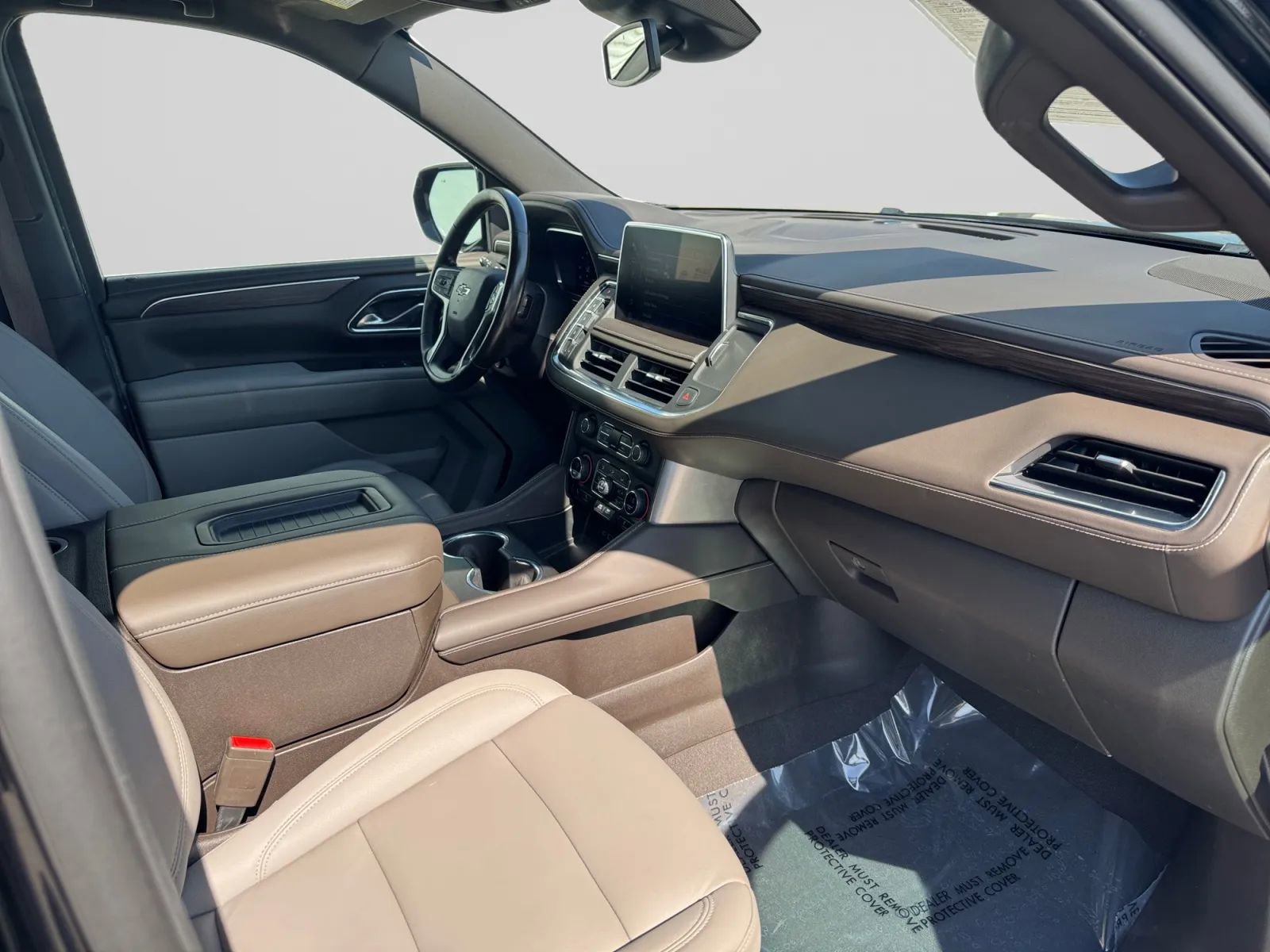 Used 2023 Chevrolet Tahoe Z71 w/ Luxury Package AWD/4WD image 36