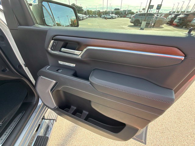 Used 2025 GMC Sierra 1500 Denali w/ Technology Package AWD/4WD image 39