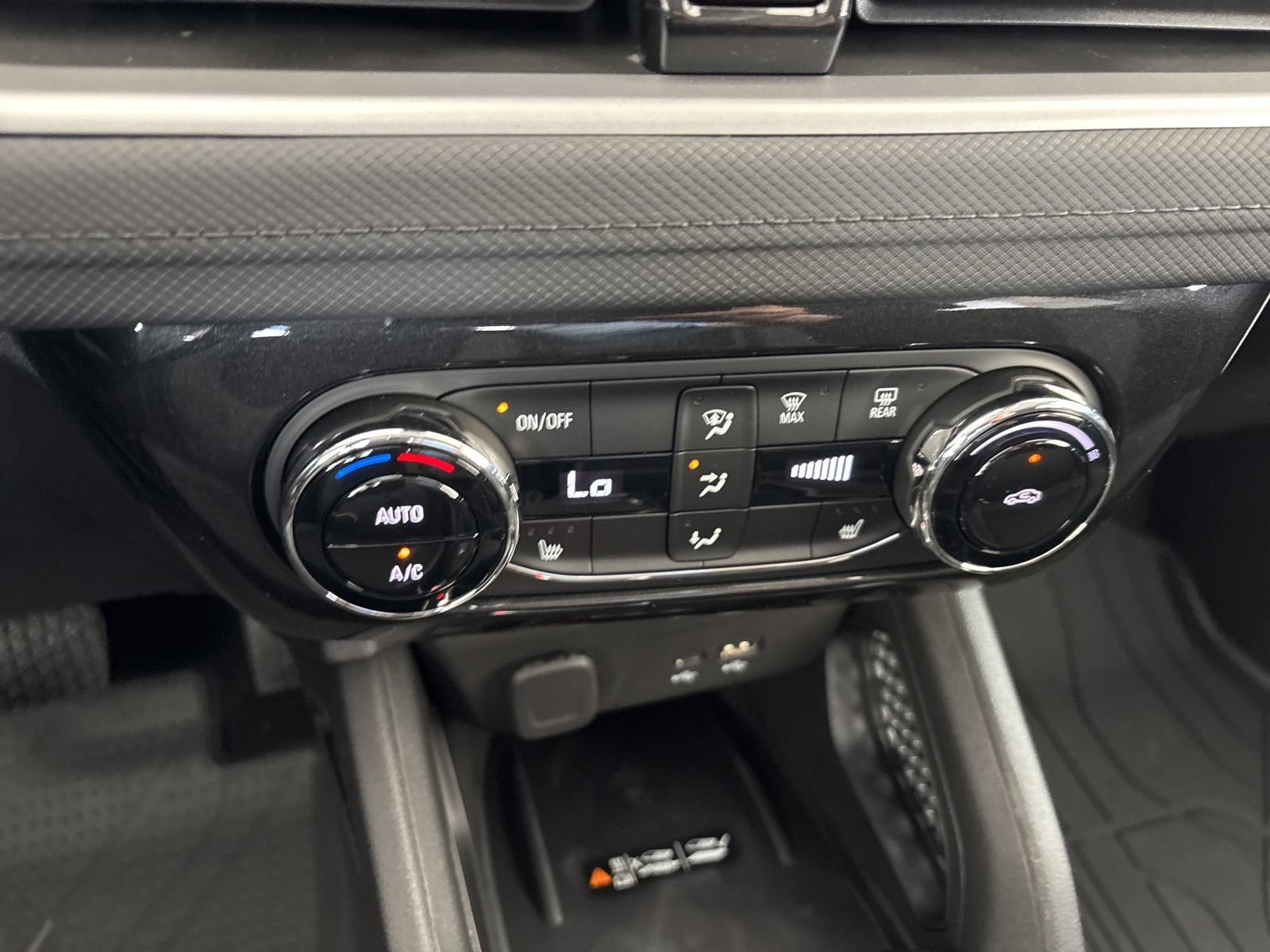 New 2026 Chevrolet TrailBlazer LT w/ Convenience Package FWD image 24