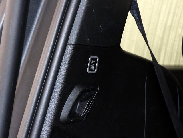 Used 2024 Jeep Wagoneer Series III image 31