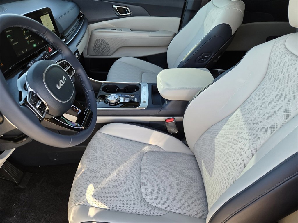 New 2026 Kia Carnival EX image 9