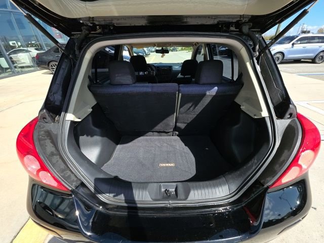 Used 2011 Nissan Versa SL w/ Premium Pkg image 24