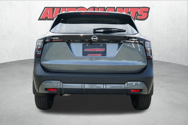 New 2026 Nissan Kicks SV image 7