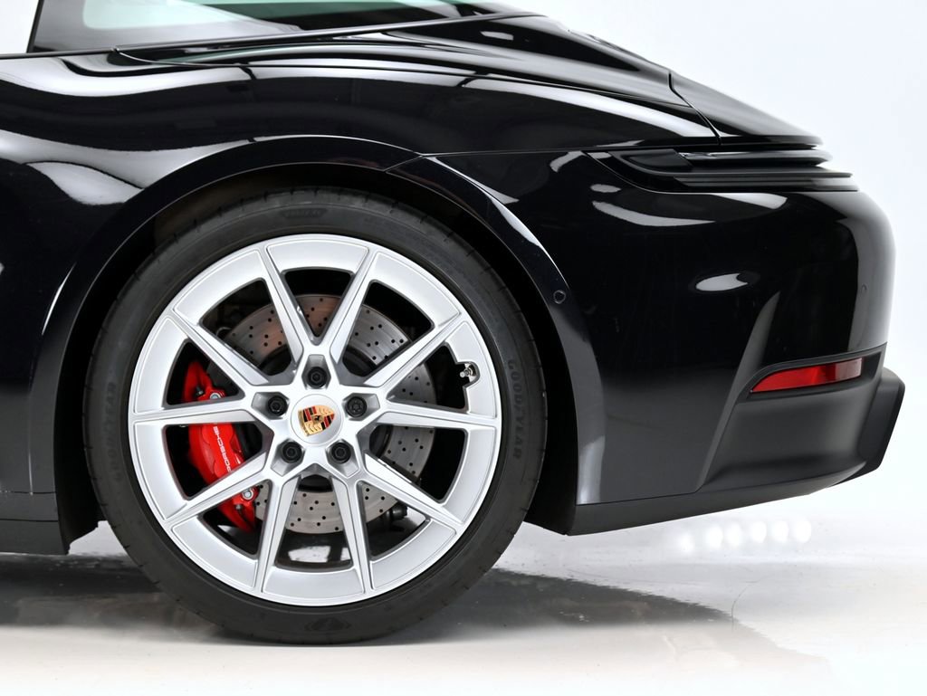 Used 2026 Porsche 911 Targa 4 GTS AWD/4WD image 32