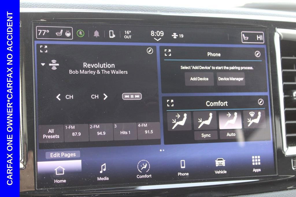 Used 2023 Chrysler Pacifica Touring-L image 37