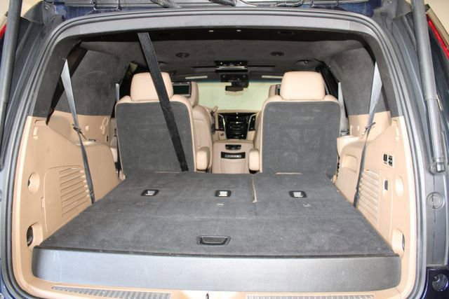 Used 2019 Cadillac Escalade Platinum AWD/4WD image 41