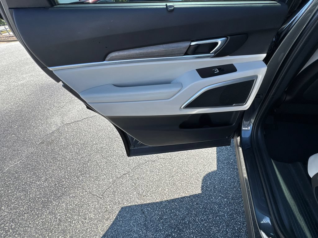 Used 2022 Kia Telluride EX FWD image 22
