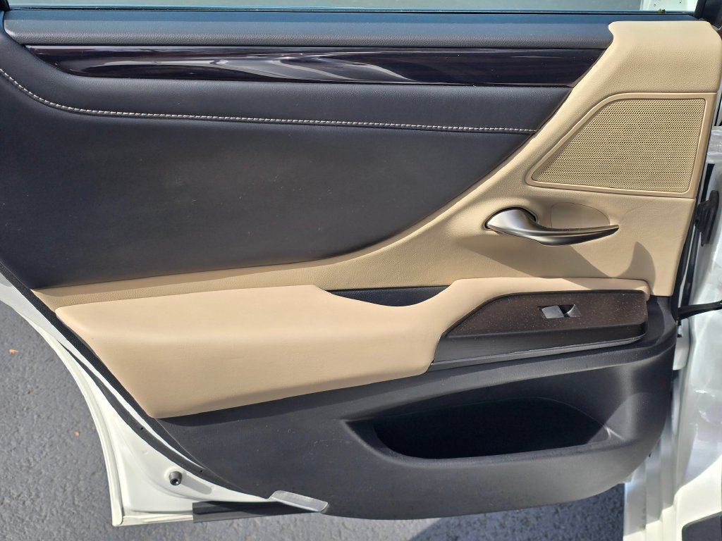 Used 2019 Lexus ES 350 w/ Premium Package FWD image 7