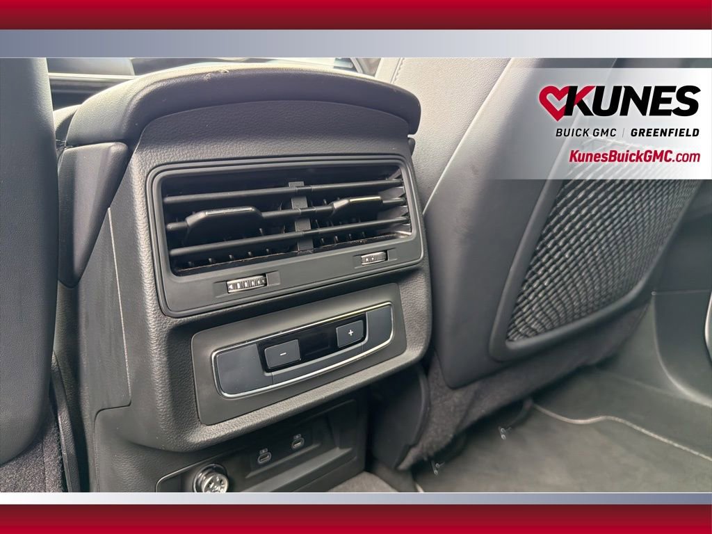 Used 2025 Audi Q7 3.0T Premium Plus image 38