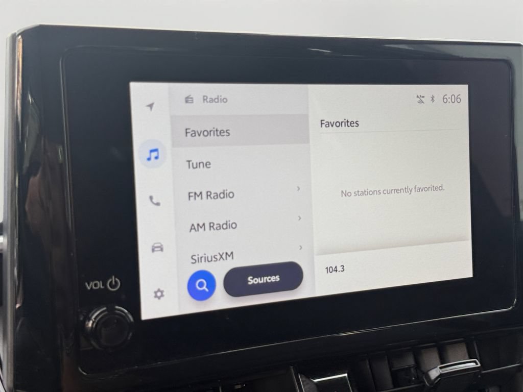 Used 2025 Toyota Corolla LE FWD image 17