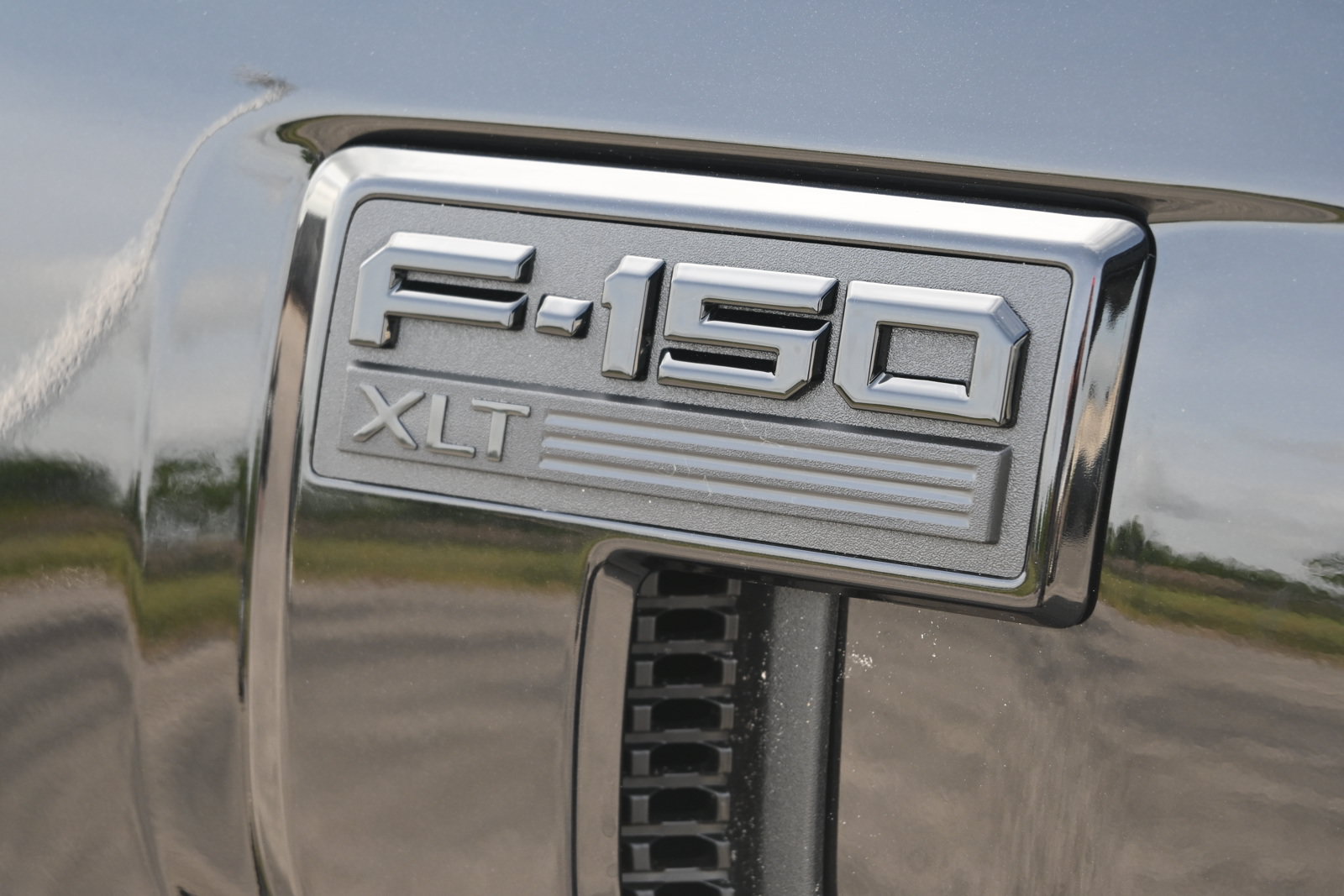 New 2026 Ford F150 XLT w/ Equipment Group 302A MID RWD image 13