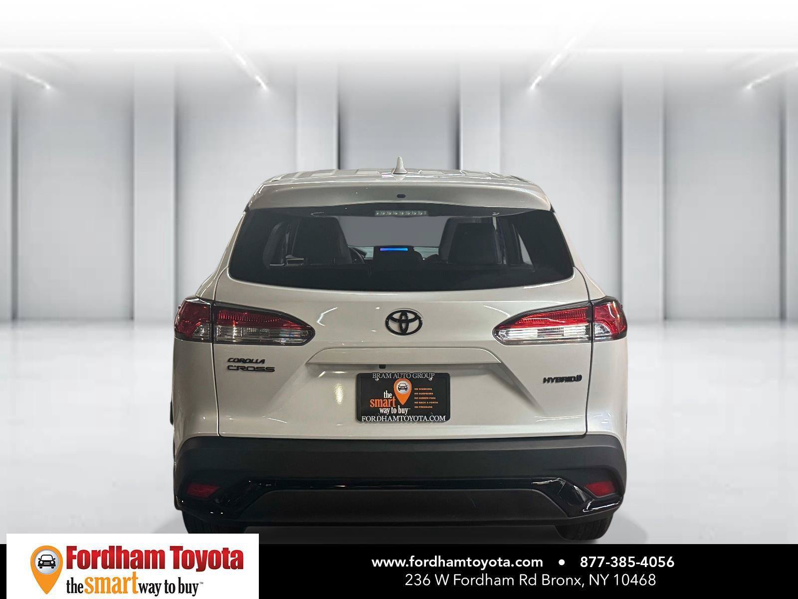 Used 2024 Toyota Corolla Cross AWD Hybrid image 6